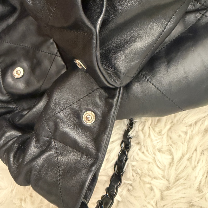 Chanel so black 22包-25