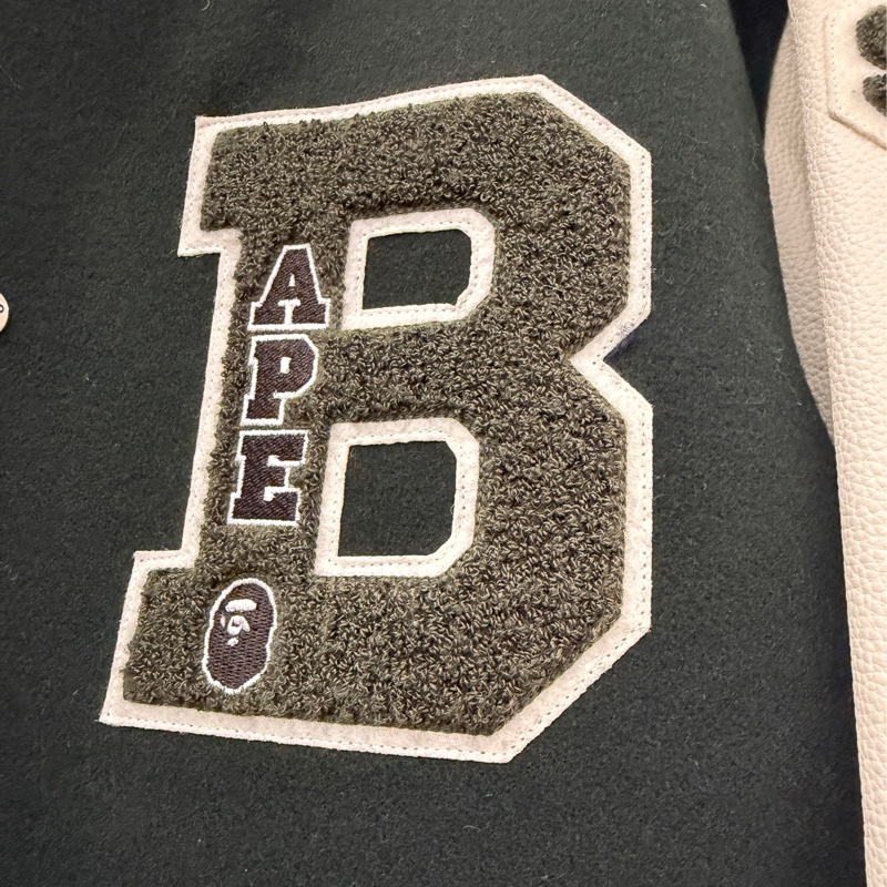 BAPE 棒球厚外套-2