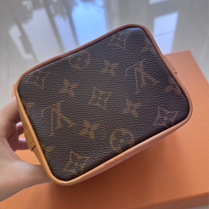 LV nano noe 小水桶包-7