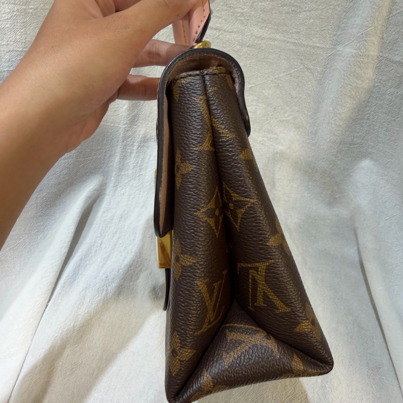 LV locky BB鎖頭包(8.5成新）-3