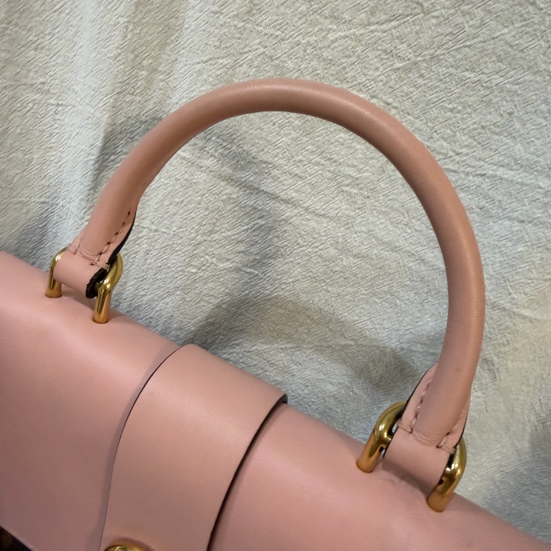 LV locky BB鎖頭包(8.5成新）-5