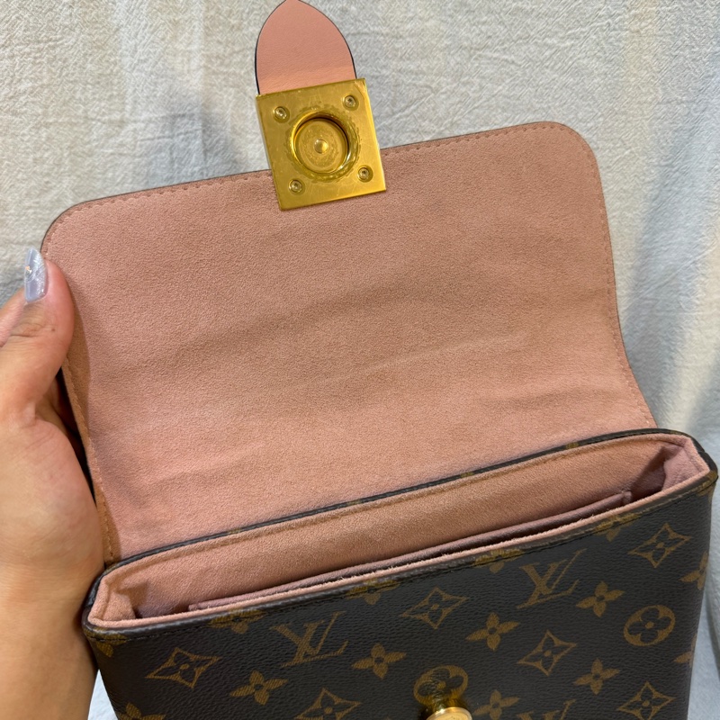 LV locky BB鎖頭包(8.5成新）-16