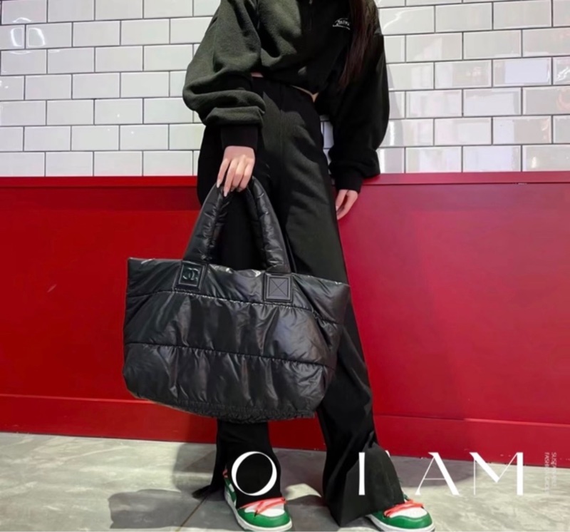 Chanel 羽絨 tote-0