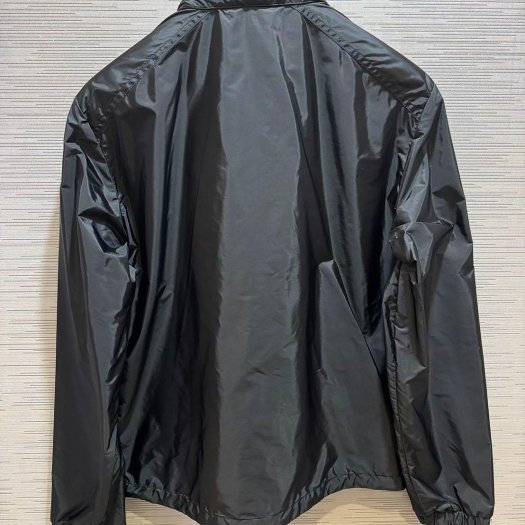 moncler 防水 尼龍 風衣 連帽 藏立領 外套 現貨 M ～ XL 原價44500-1