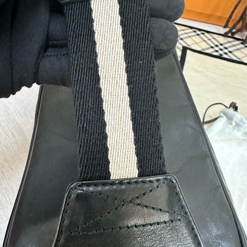 Bally 經典黑白背帶腰包-32