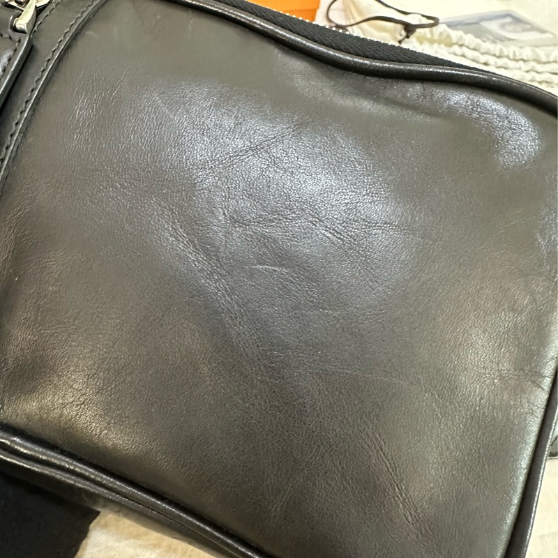 Bally 經典黑白背帶腰包-40