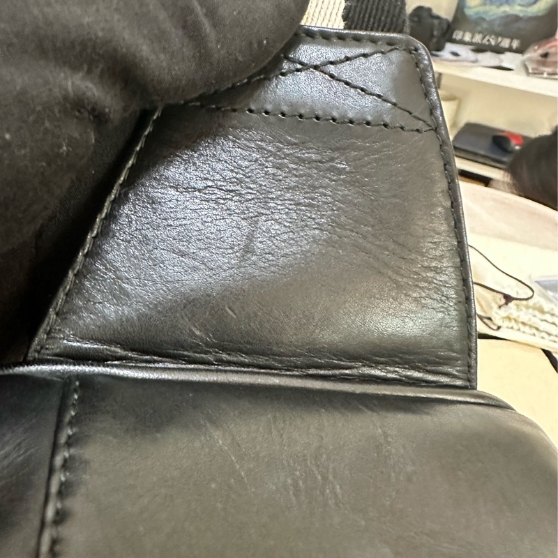 Bally 經典黑白背帶腰包-42