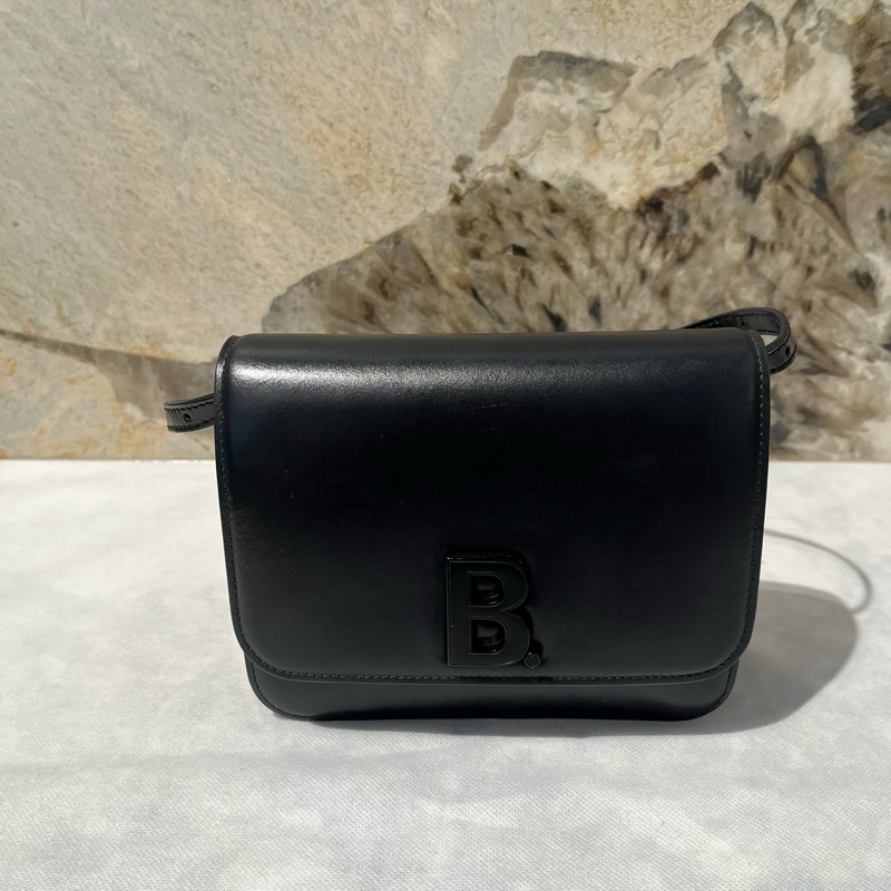 Balenciga黑牛皮B Bag風琴掀蓋側背包-0