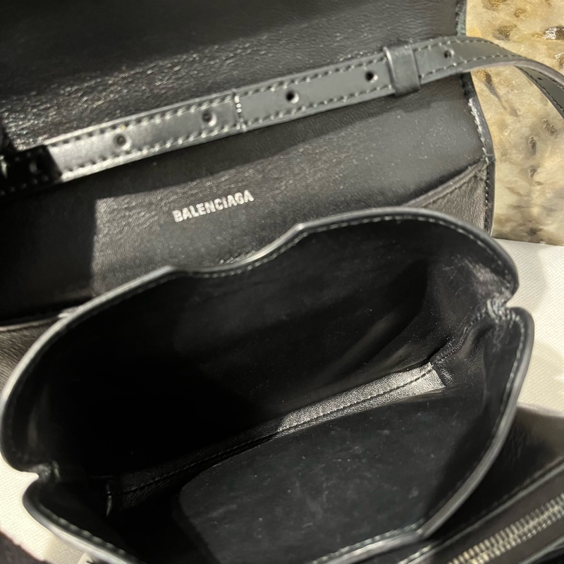Balenciga黑牛皮B Bag風琴掀蓋側背包-8