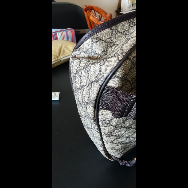 ​【GUCCI】經典 GG Supreme 雙 G 帆布中性斜背信差包/郵差包（保證正品/包況極佳）-14