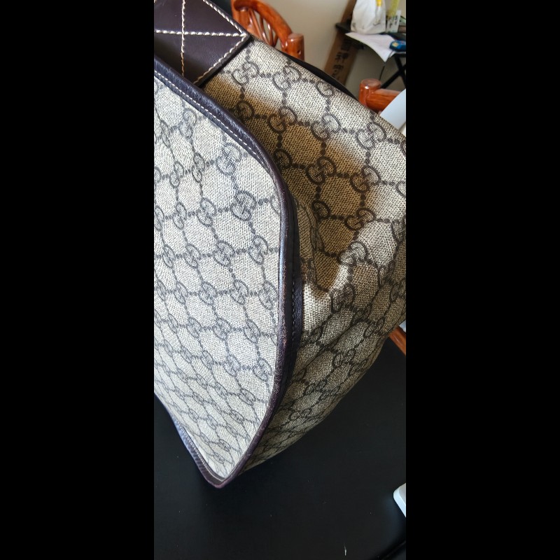 ​【GUCCI】經典 GG Supreme 雙 G 帆布中性斜背信差包/郵差包（保證正品/包況極佳）-15