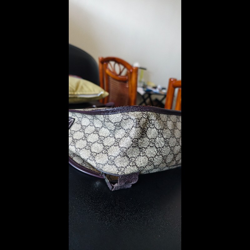 ​【GUCCI】經典 GG Supreme 雙 G 帆布中性斜背信差包/郵差包（保證正品/包況極佳）-19