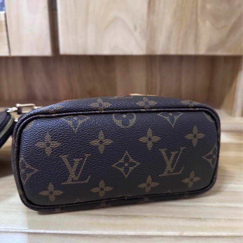 LV Neverfull BB-12