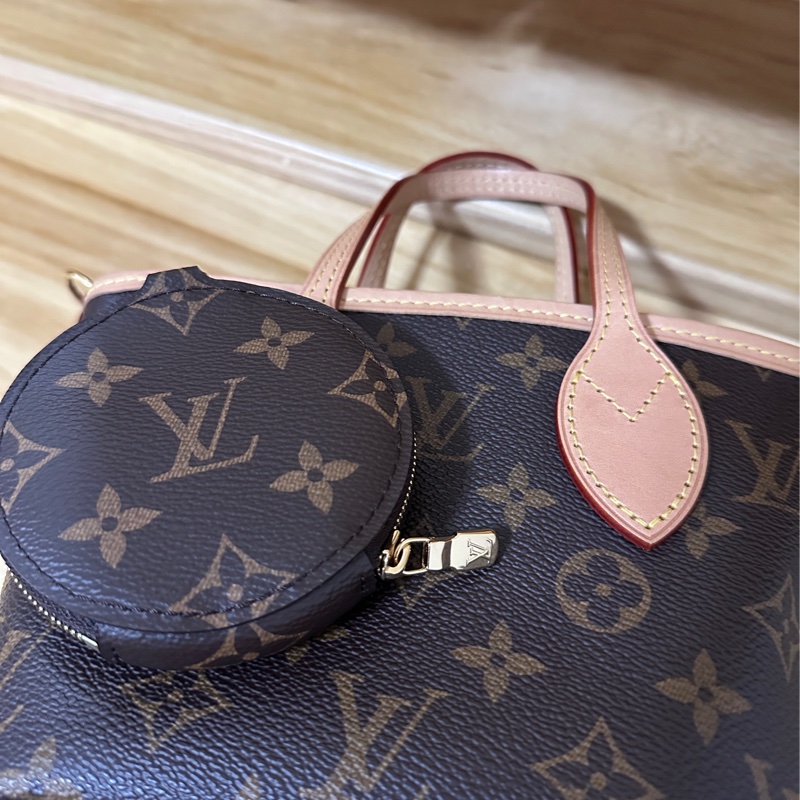 LV Neverfull BB-20