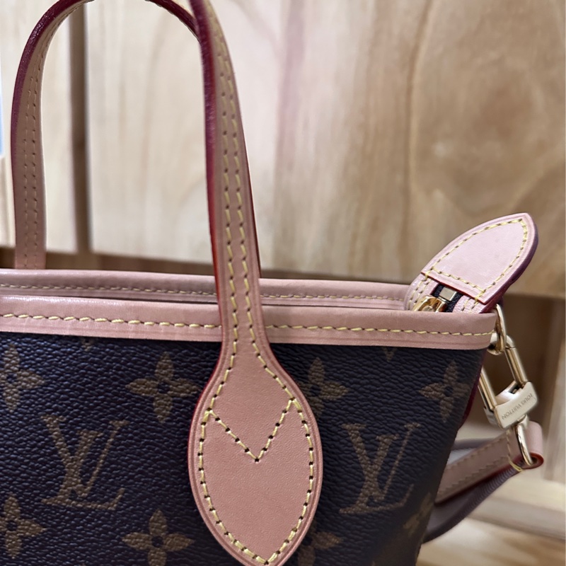 LV Neverfull BB-23