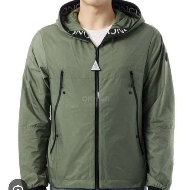 💎Han's house精品服飾💎moncler Junichi 字母 尼龍 防水 風衣 連帽 外套 軍綠 現貨 S ~ L 原價39300-3