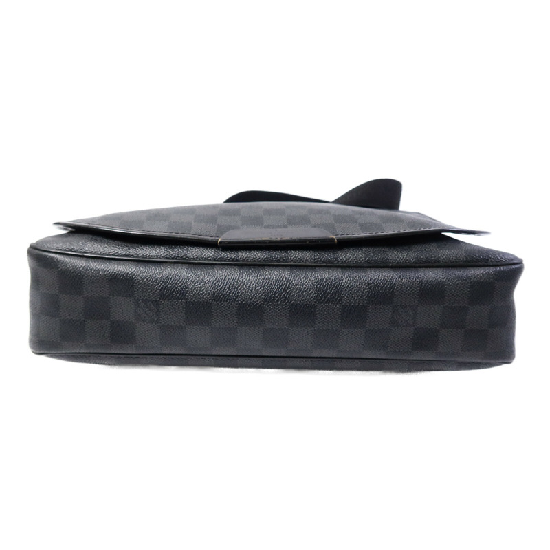 LOUIS VUITTON Damier Graghite Daniel MM銀扣肩背袋-3