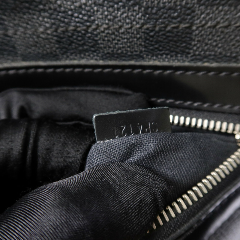LOUIS VUITTON Damier Graghite Daniel MM銀扣肩背袋-8