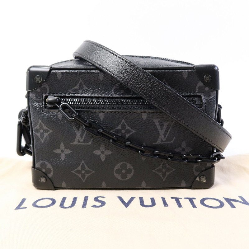 LOUIS VUITTON Monogram Eclipse Mini Soft Trunk肩背袋-7