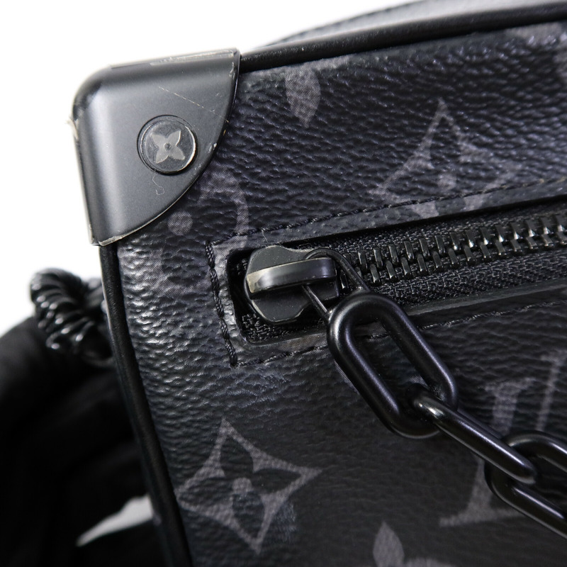LOUIS VUITTON Monogram Eclipse Mini Soft Trunk肩背袋-13