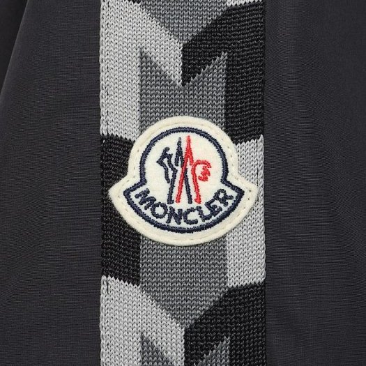 💎Han's house精品服飾💎moncler Moyse 彩條 防水 尼龍 風衣 連帽 外套 現貨 XS ~ M 原價32500-3