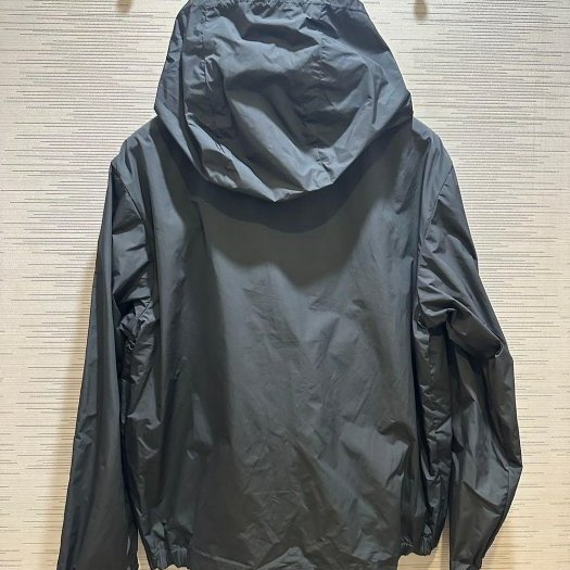 💎Han's house精品服飾💎moncler Moyse 彩條 防水 尼龍 風衣 連帽 外套 現貨 XS ~ M 原價32500-4
