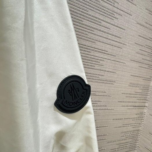 💎Han's house精品服飾💎moncler Granier 防水 尼龍 風衣 連帽 外套 現貨 S 原價48100-6