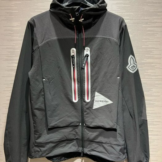 💎Han's house精品服飾💎Moncler 聯名 1952 機能 彈力尼龍 反光 防水 風衣  原價39500-0