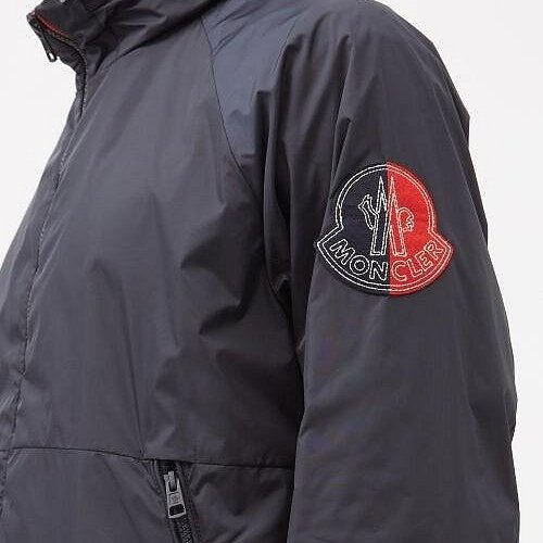 💎Han's house精品服飾💎moncler 聯名 1952 Octavo 防水 尼龍 風衣 連帽 可藏 外套-3