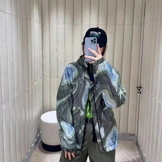 💎Han's house精品服飾💎moncler Peyrus 滑雪系列 高機能 風衣 連帽 外套 義大利製 可水洗 原價 62600-5