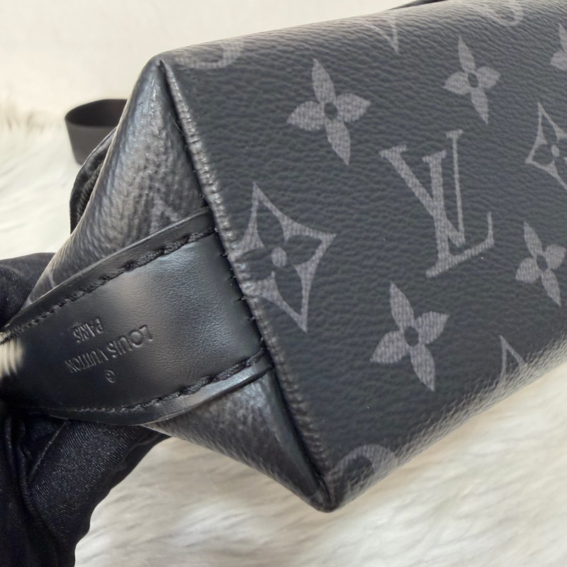 LV M46255 DISTRICT 黑色原花字紋老花 斜背包信差包郵差包記者包航空包-7