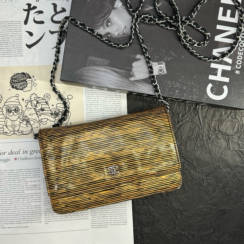 Chanel香奈兒 WOC鏈條包黃色條紋漆皮 銀色五金 尺寸：19*3*13  18開 無卡 無附件-0