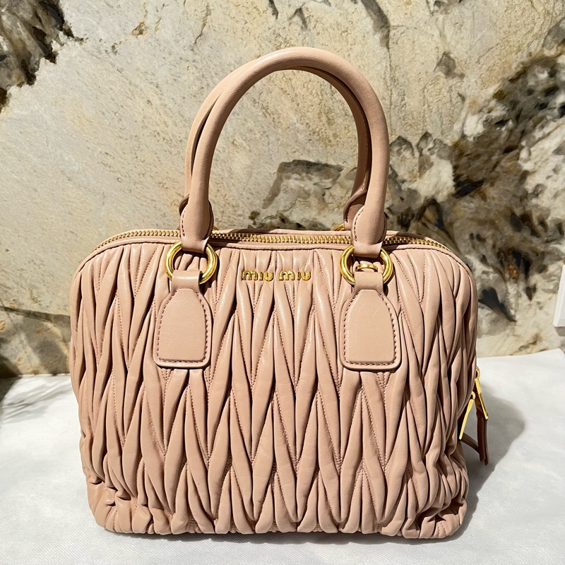 MIU MIU 藕金羊皮可芙系列藕色波士頓兩用包-1