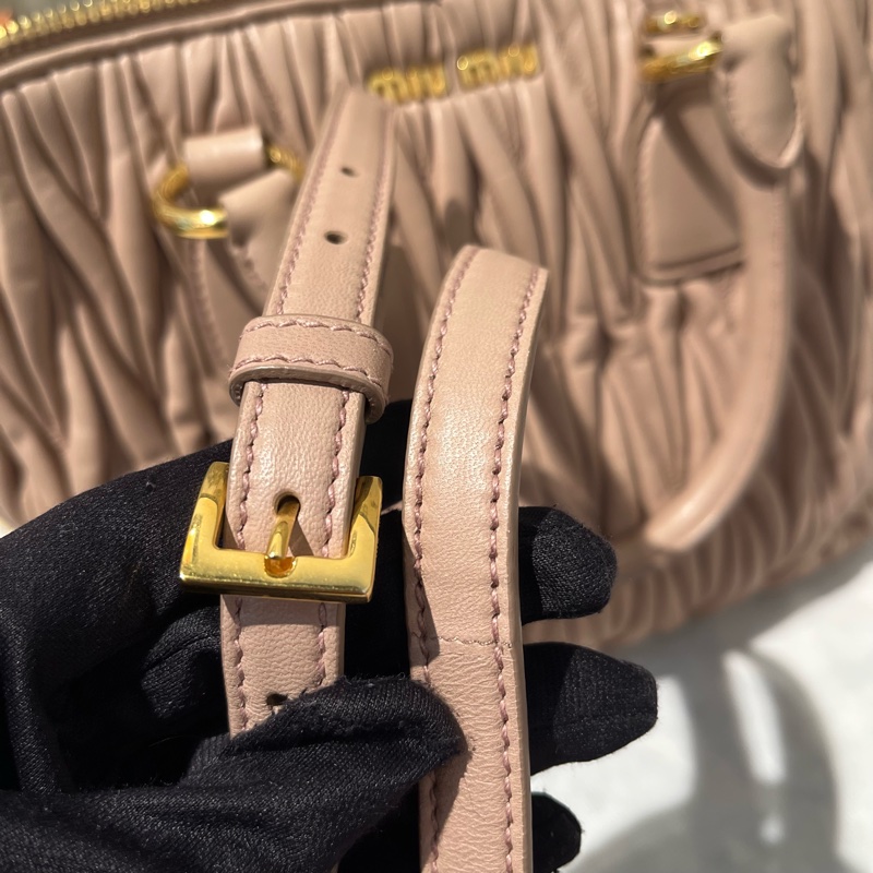 MIU MIU 藕金羊皮可芙系列藕色波士頓兩用包-8