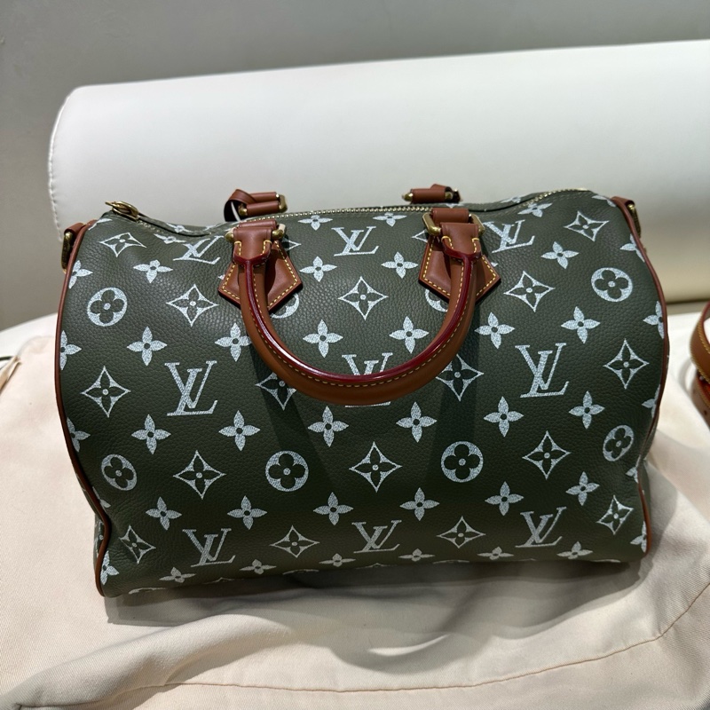 🆕 閒置新✨LV Speedy P9 Bandoulière30菲董聯名FW25  煎茶色枕頭包斜挎包手提包 金色五金 ❤️正品保障-2