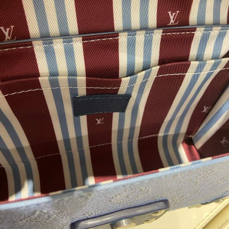 🔵閒置新路易威登/Louis Vuitton SOUL TRUNK郵差盒子斜挎包 藍色 芯片款 銀色五金💙正品保障-8