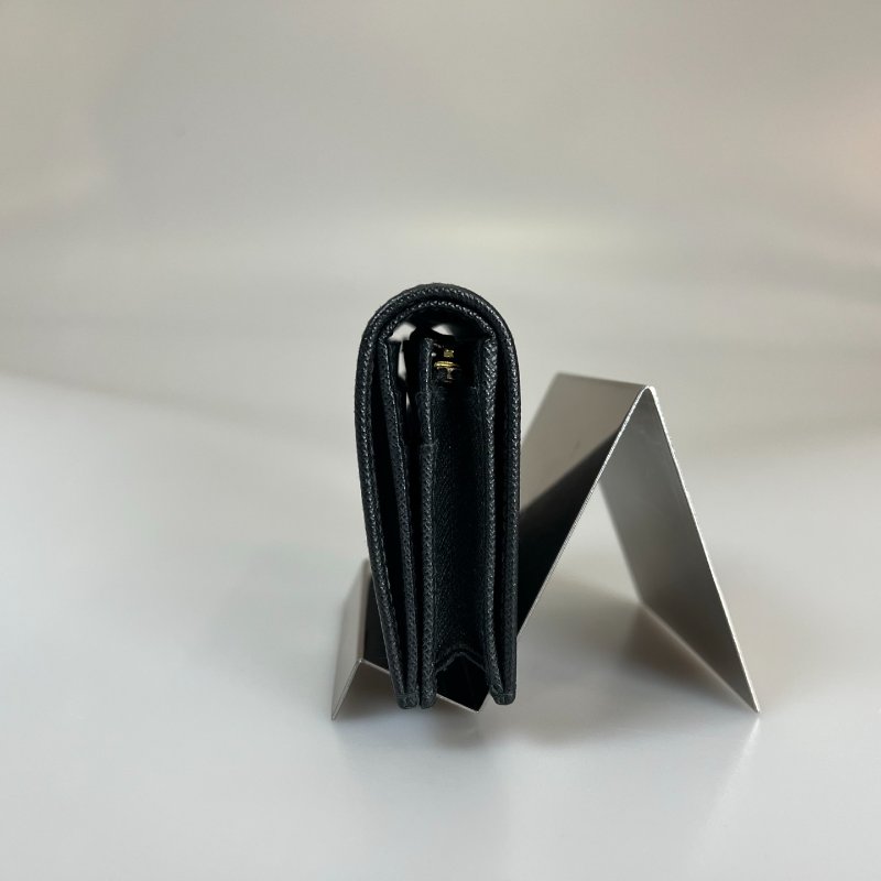 PRADA  黑對開短夾-3