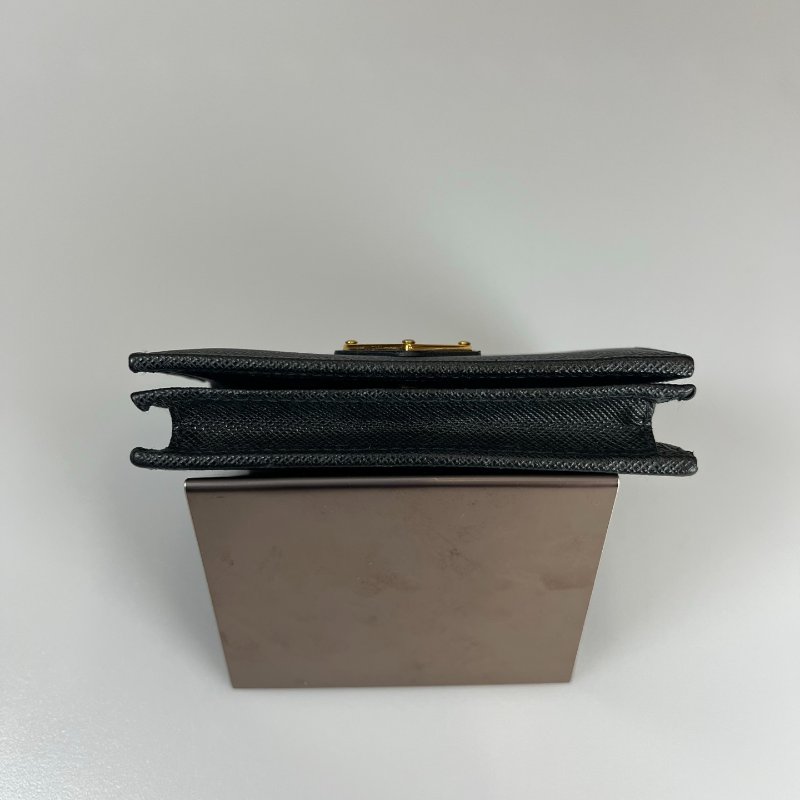 PRADA  黑對開短夾-5