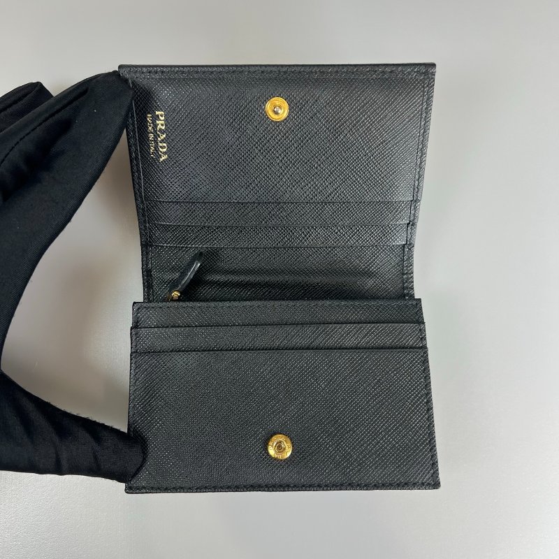 PRADA  黑對開短夾-6