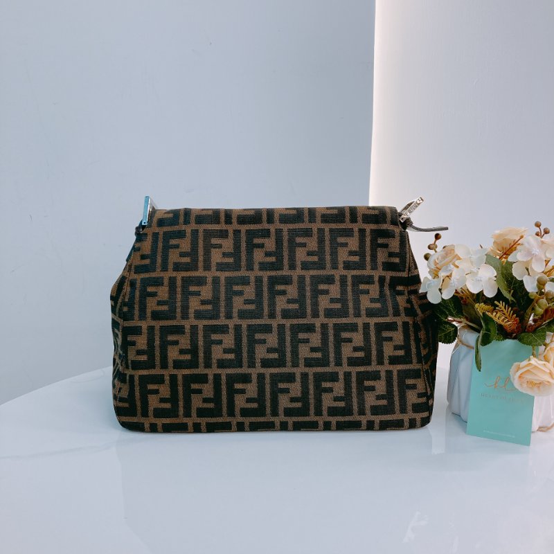 MS0641 Fendi 芬迪單肩包 帆布咖啡色銀扣 Zucca Mamma Baguette 30cm Canvas Brown x PHW-3