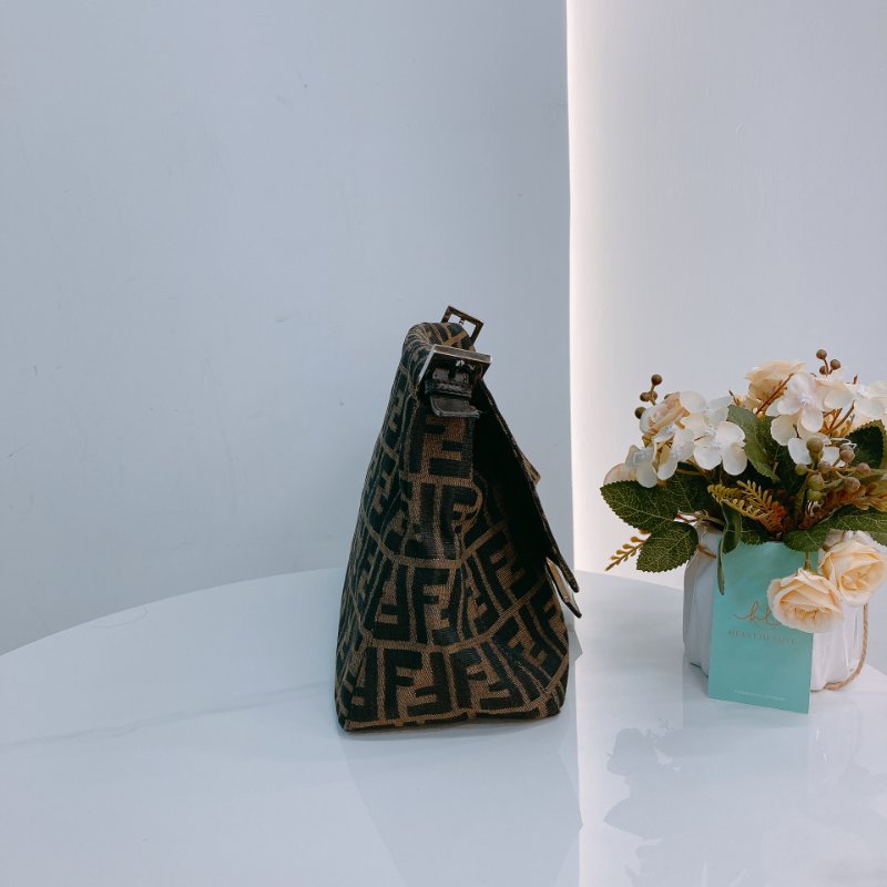 MS0641 Fendi 芬迪單肩包 帆布咖啡色銀扣 Zucca Mamma Baguette 30cm Canvas Brown x PHW-4