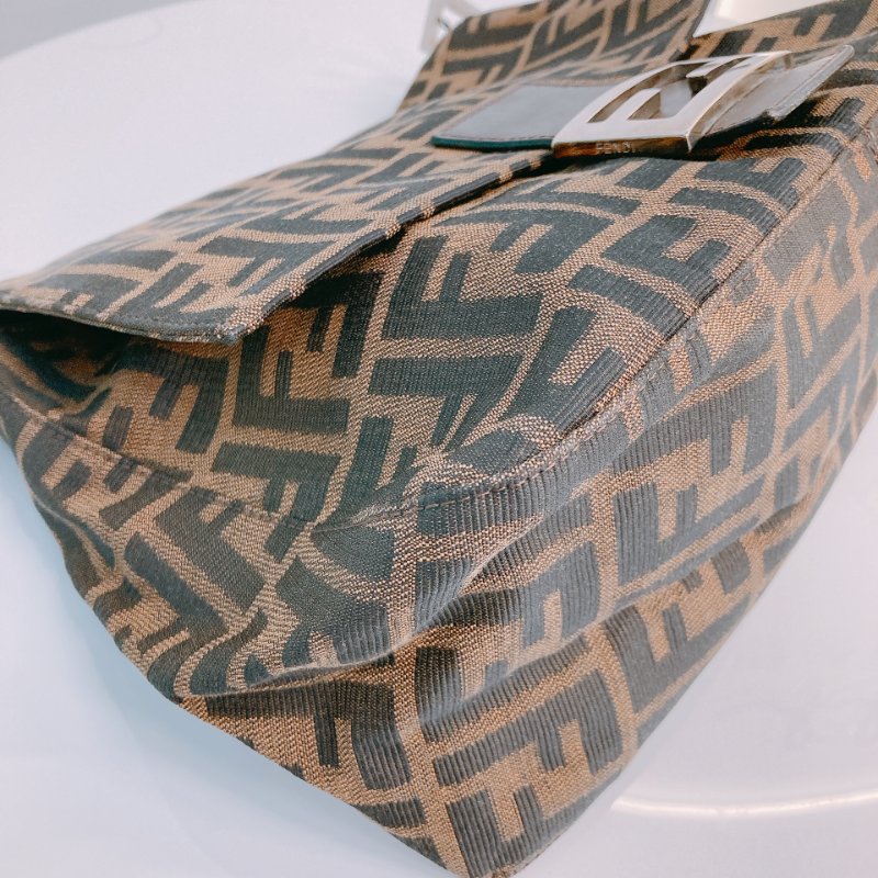 MS0641 Fendi 芬迪單肩包 帆布咖啡色銀扣 Zucca Mamma Baguette 30cm Canvas Brown x PHW-7