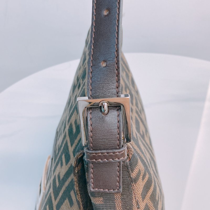 MS0641 Fendi 芬迪單肩包 帆布咖啡色銀扣 Zucca Mamma Baguette 30cm Canvas Brown x PHW-15