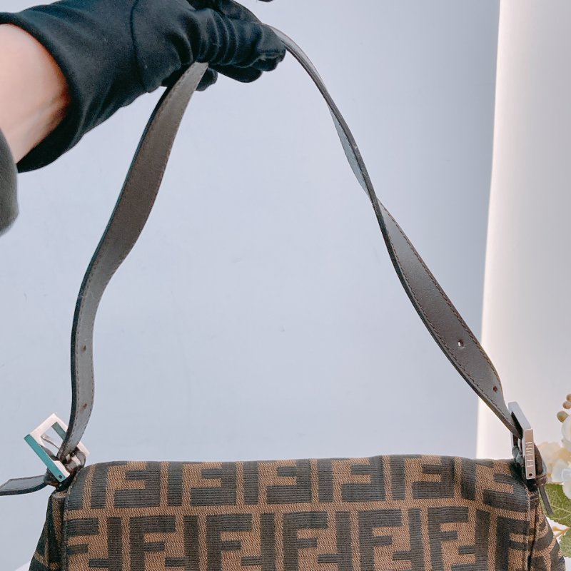 MS0641 Fendi 芬迪單肩包 帆布咖啡色銀扣 Zucca Mamma Baguette 30cm Canvas Brown x PHW-16