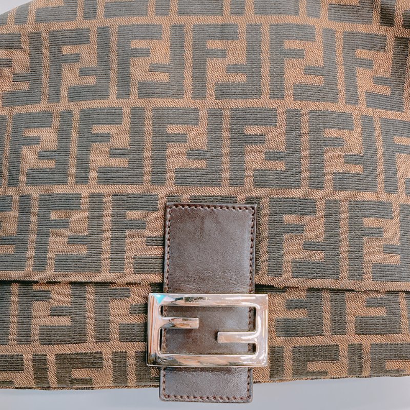 MS0641 Fendi 芬迪單肩包 帆布咖啡色銀扣 Zucca Mamma Baguette 30cm Canvas Brown x PHW-17