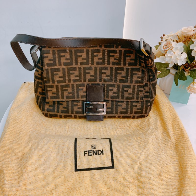 MS0641 Fendi 芬迪單肩包 帆布咖啡色銀扣 Zucca Mamma Baguette 30cm Canvas Brown x PHW-24