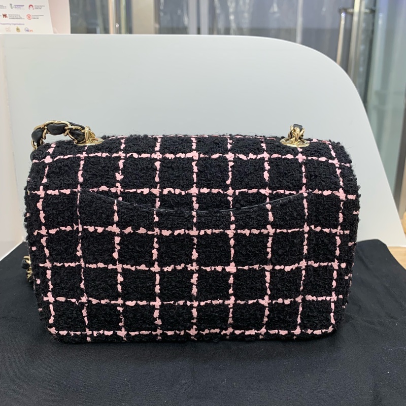 Chanel 23K Classic Flap tweed-1