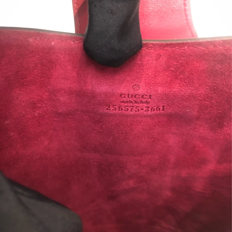 Gucci Microguccissima Red I Pad Case IA642-8