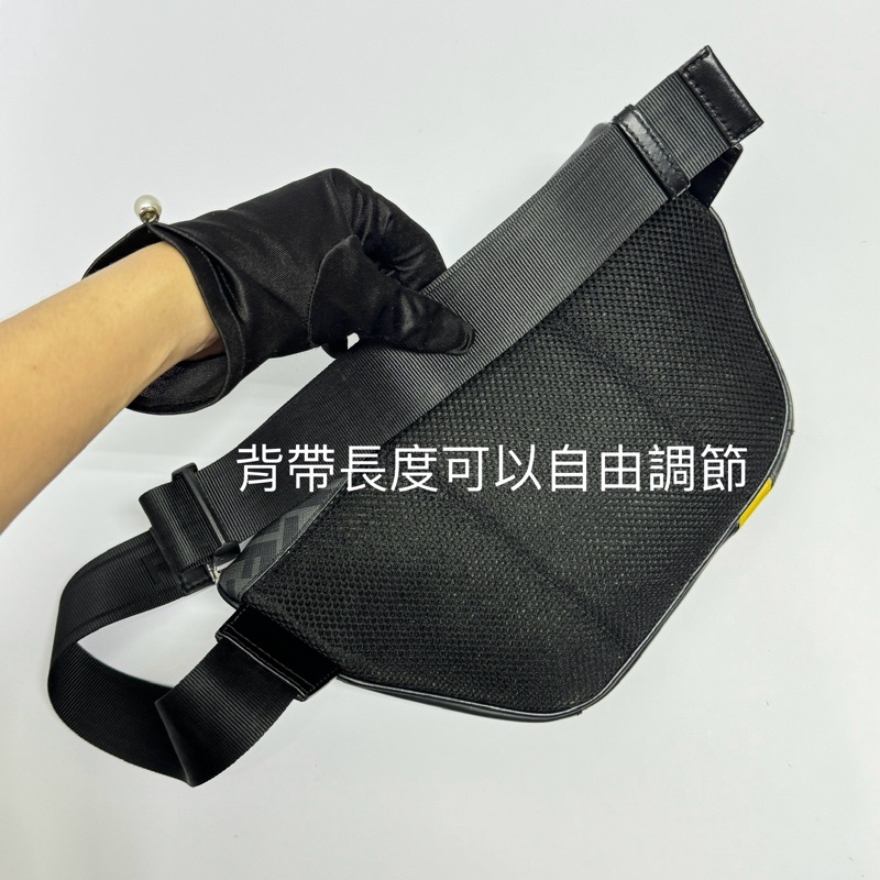 （近全新🎁） FENDI 經典老花 胸包/斜跨包 專櫃新款🎁-11
