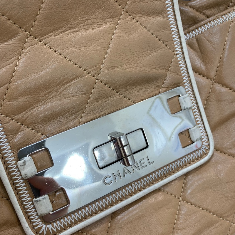 Chanel 2.55 tote-3